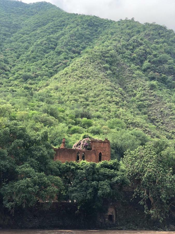 Copper Canyon Riverside Lodge Батопилас Экстерьер фото
